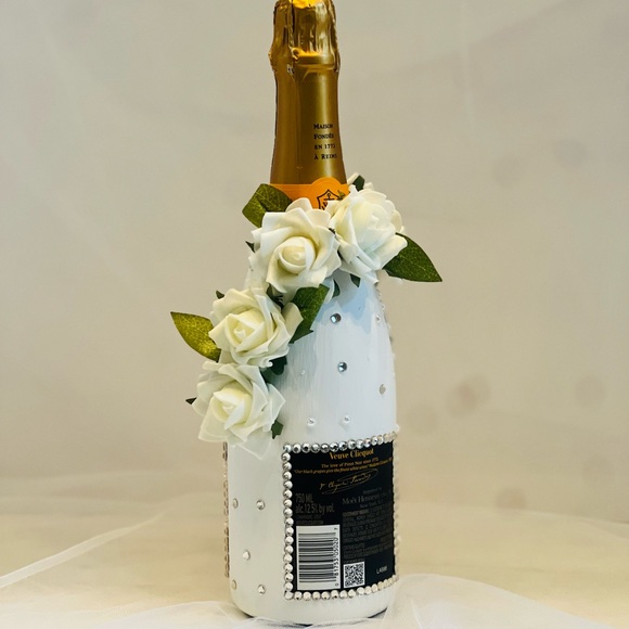 Exquisite floral-adorned design Gift - Personalizing options - Picture 3 of 3